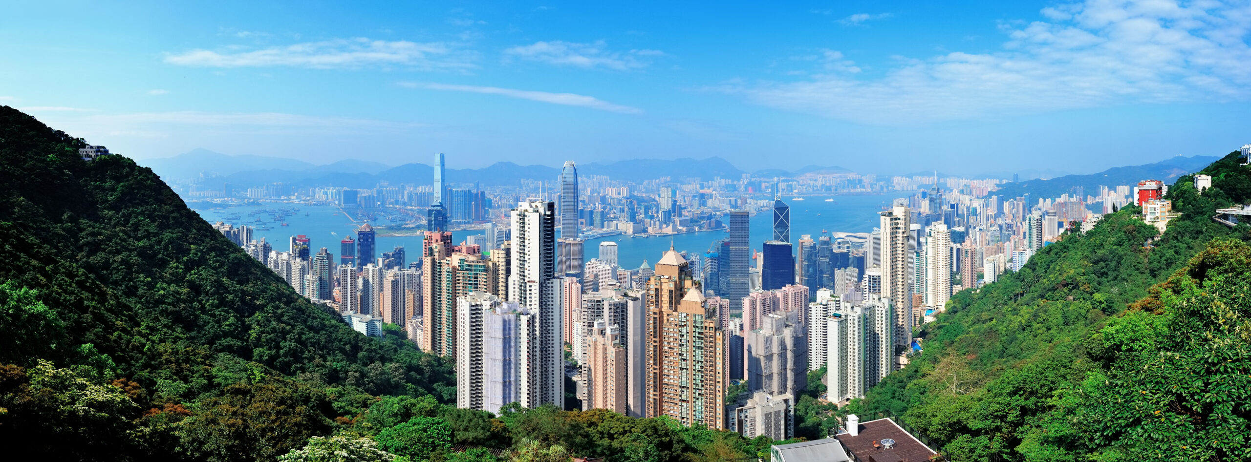 Blick auf Hong Kong von den Bergen