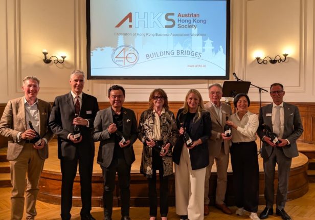 HONG KONG meets AUSTRIA
